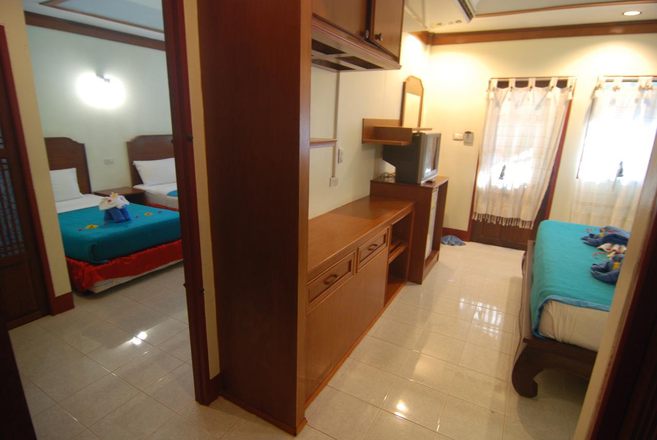 Lanta Sea House 2*
